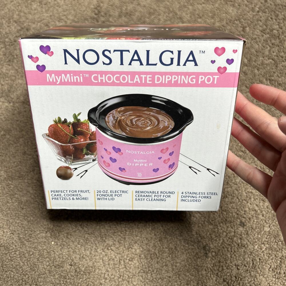 NOSTALGIA My Mini Chocolate Dipping Pot W/ Lid & Pink Heart Design 20 Oz